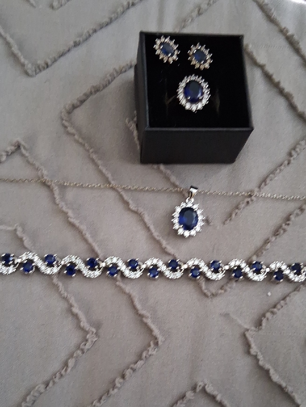 Classic Sapphire Halo Jewelry Set – Blue Necklace, Bracelet & Earrings